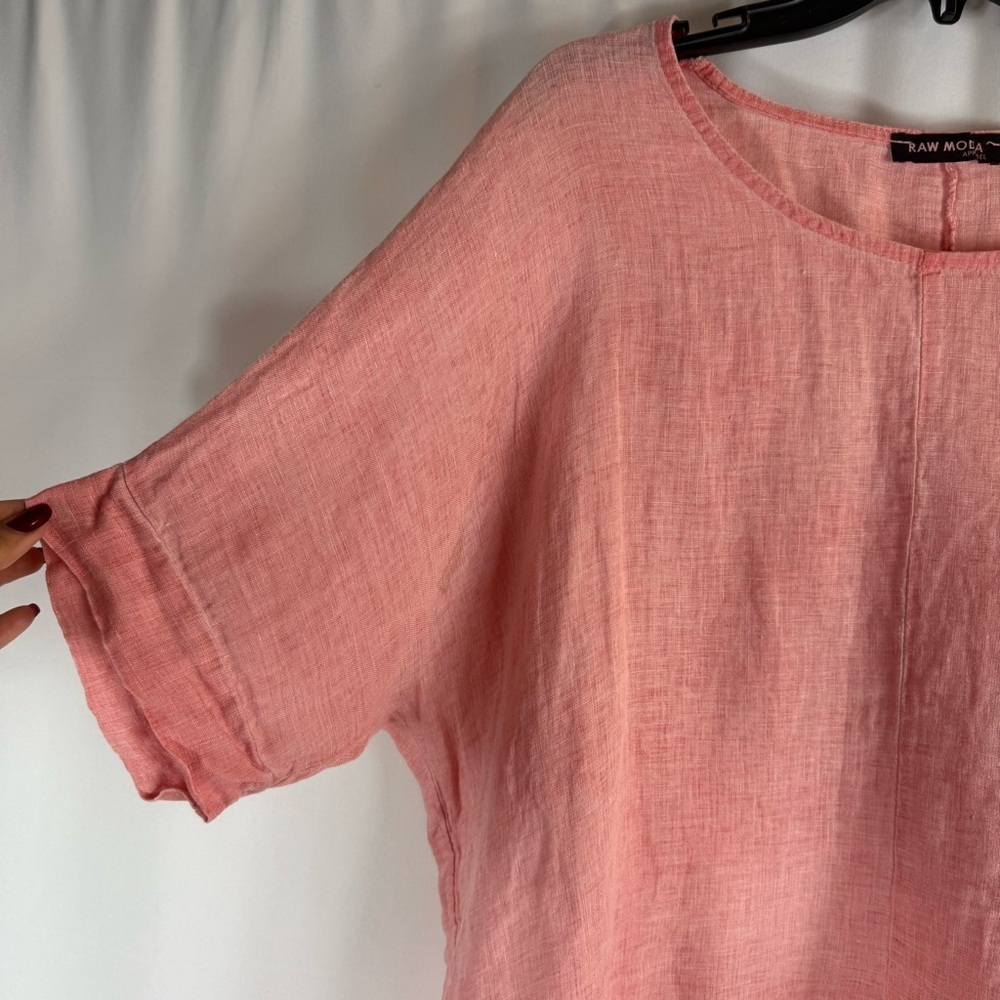 V BACK ITALIAN LINEN TOP W POCKET Color: light pink/ coral Made in Italy - Picture 4 of 14
